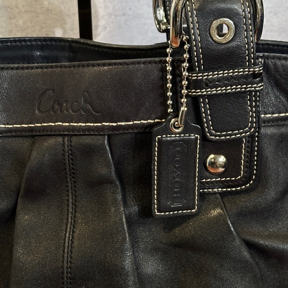 Coach | Black SoHo Pleated Leather Shoulder Purse - Picture 4 of 15